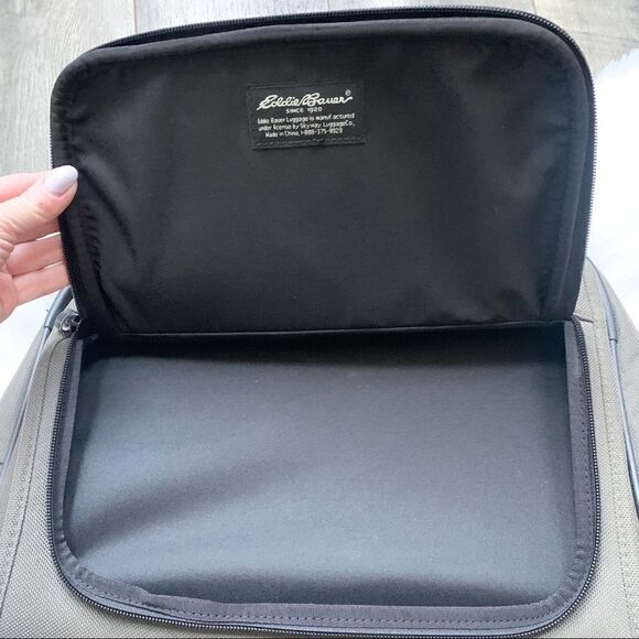 Eddie Bauer Men’s Travel Laptop Carryon Shoulder Bag Olive Green - Picture 3 of 12